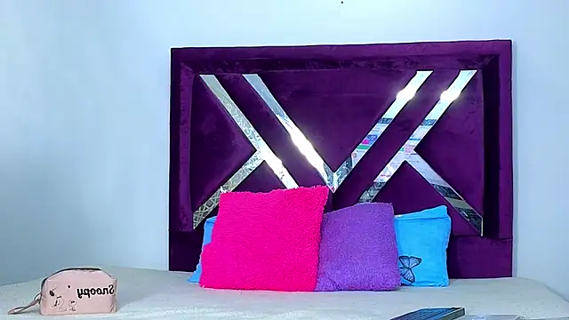 Snapshot of cuteeimy chatting on November 2025 07:39:02 PM cuteeimy online show from November 2025 07:39:02 PM