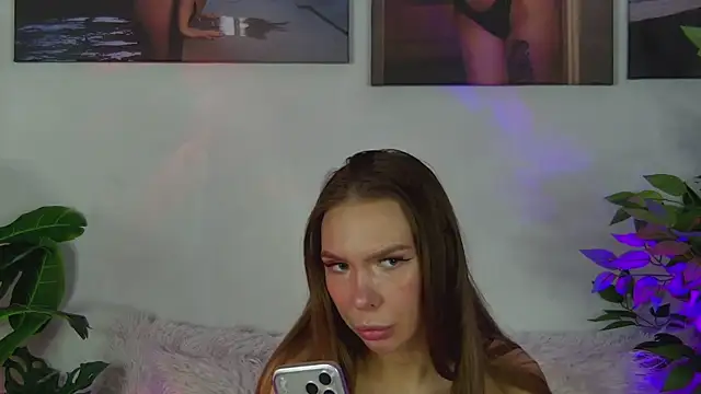 AlysonHuxley  online show from March 2026 06:26:01 PM