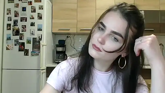 Silviaa a online show from December 2025 08:05:02 PM