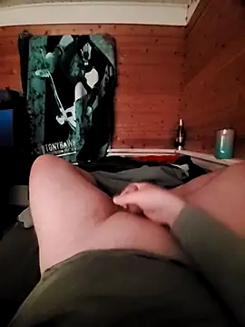 Snapshot of TheSexyCaveman chatting on April 2026 05:33:01 AM TheSexyCaveman online show from April 2026 05:33:01 AM