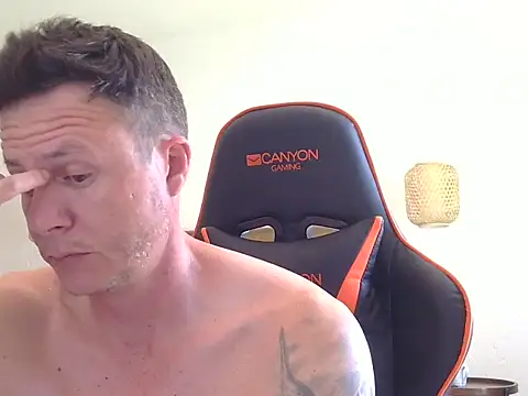 TroyDieselXXX online show from November 2025 11:09:01 AM