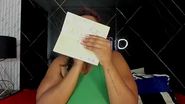 Alaia Gutierrez online show from September 2025 08:20:02 PM