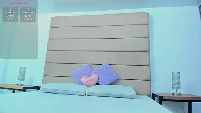 Snapshot of susan_elliot chatting on November 2025 07:45:02 PM susan elliot online show from November 2025 07:45:02 PM