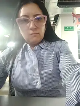 Romina693 online show from November 2025 06:13:01 AM