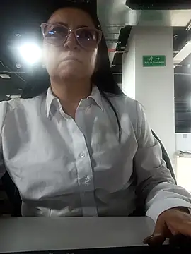 Romina693 online show from December 2025 06:44:01 AM