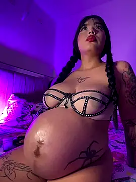 lucialauper  online show from December 2025 11:43:01 PM