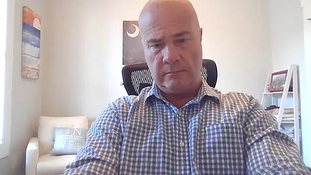 cyclone1212 online show from November 2025 08:58:02 PM