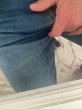 cyclone1212 online show from December 2025 02:02:02 PM