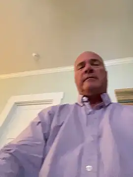 Snapshot of cyclone1212 chatting on April 2026 09:25:02 AM cyclone1212 online show from April 2026 09:25:02 AM