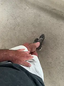 Snapshot of cyclone1212 chatting on April 2026 10:57:02 AM cyclone1212 online show from April 2026 10:57:02 AM