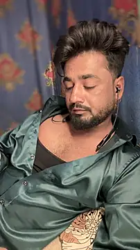 Snapshot of Munny6677 chatting on February 2026 05:33:01 PM Munny6677 online show from February 2026 05:33:01 PM