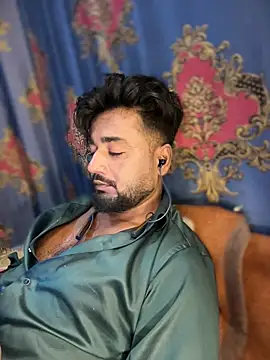 Snapshot of Munny6677 chatting on February 2026 06:31:01 PM Munny6677 online show from February 2026 06:31:01 PM