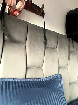 AllieYourGirl online show from October 2025 05:56:01 PM