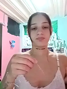 Arii collins1 online show from September 2025 05:38:01 PM