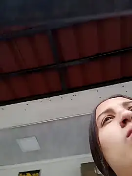 Arii collins1 online show from October 2025 05:46:01 PM