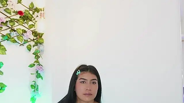 saraBow online show from September 2025 05:56:01 PM