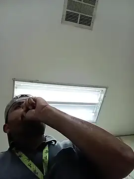 Todasmias420 online show from March 2026 01:02:01 AM