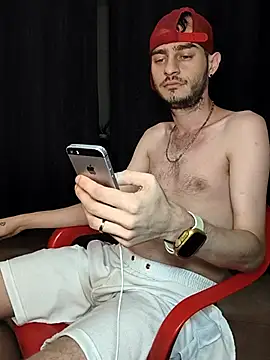 Snapshot of bigcockwhite777 chatting on November 2025 03:50:02 AM bigcockwhite777 online show from November 2025 03:50:02 AM