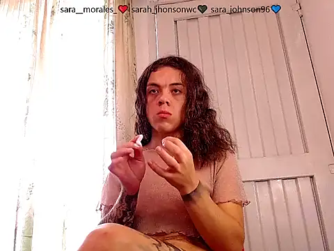 Snapshot of saara_johnson496 chatting on December 2025 01:42:01 PM saara johnson496 online show from December 2025 01:42:01 PM