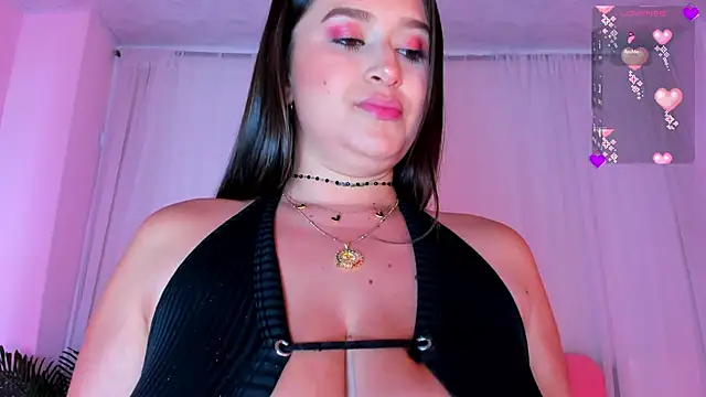 Snapshot of Maddy__bigboobs chatting on October 2025 01:17:01 AM Maddy bigboobs online show from October 2025 01:17:01 AM