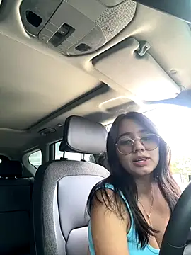 Michelle Zoe online show from September 2025 08:21:01 PM