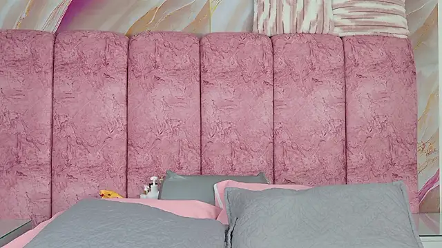 emmacurvy online show from February 2026 03:07:02 AM