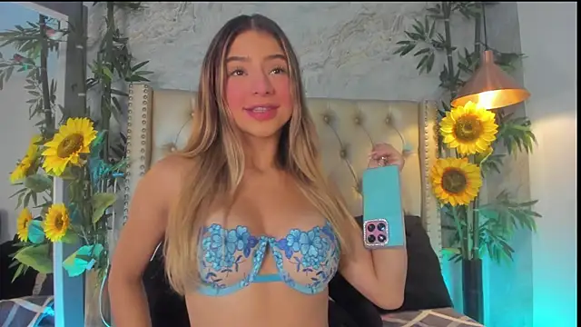 LittleeJaz online show from November 2025 03:38:02 AM