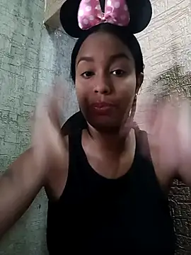 Snapshot of Fernanda30 chatting on November 2025 01:55:01 PM Fernanda30 online show from November 2025 01:55:01 PM