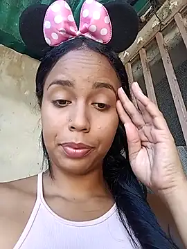 Snapshot of Fernanda30 chatting on November 2025 02:04:01 PM Fernanda30 online show from November 2025 02:04:01 PM