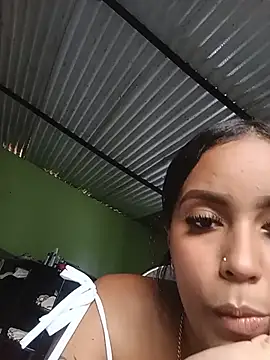 Fernanda30 online show from May 2026 10:07:01 PM