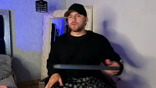 Ades Lowe online show from October 2025 11:51:02 AM