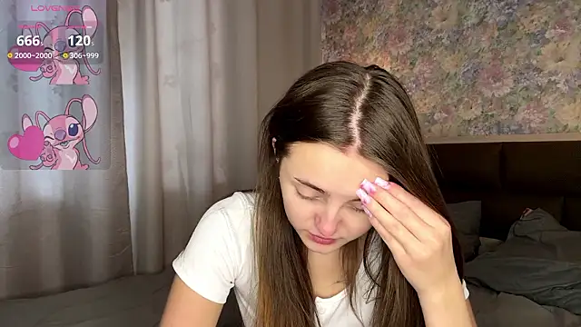 LoraDavi online show from February 2026 07:17:01 AM