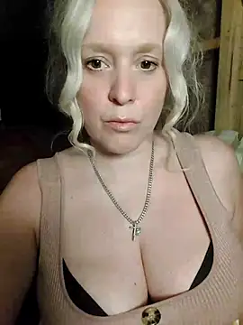 Bouncy-Bella28X online show from September 2025 09:25:02 PM