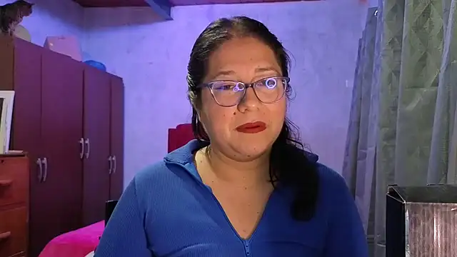 Snapshot of scarlett_widow_ chatting on April 2026 04:04:01 AM scarlett widow online show from April 2026 04:04:01 AM