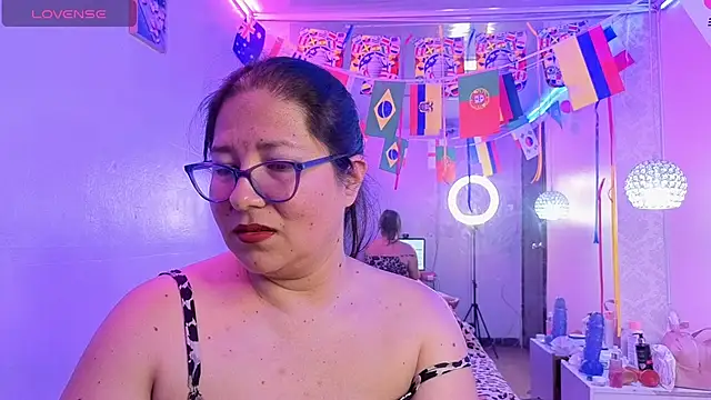 Snapshot of scarlett_widow_ chatting on June 2026 12:06:02 AM scarlett widow online show from June 2026 12:06:02 AM