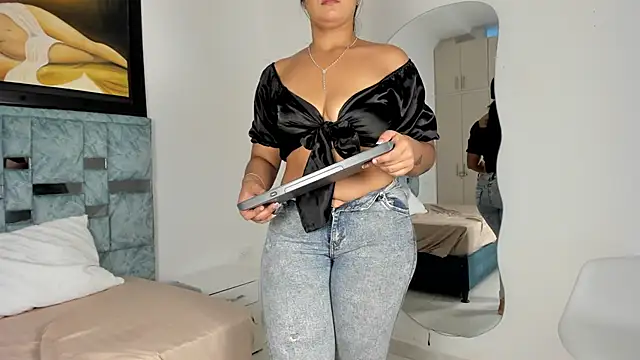 tamara lovv online show from November 2025 12:16:01 PM