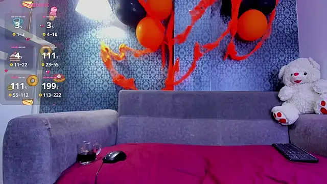 Zoe White  online show from October 2025 12:39:02 PM