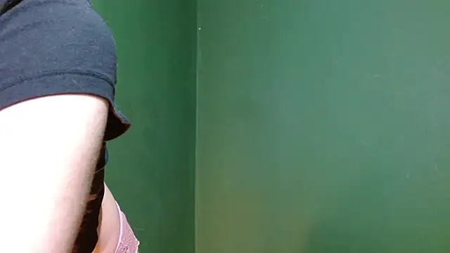 Roxiehood online show from September 2025 02:44:02 AM