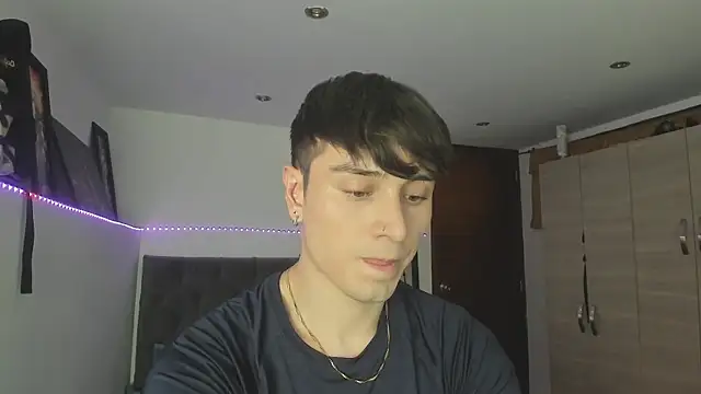 Snapshot of stevve_14 chatting on October 2025 04:12:01 AM stevve 14 online show from October 2025 04:12:01 AM