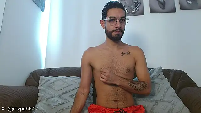 ReyPablo1 online show from November 2025 01:58:02 PM