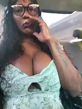 Snapshot of Bustykeyla chatting on April 2026 07:34:02 PM Bustykeyla online show from April 2026 07:34:02 PM