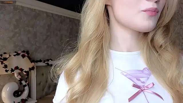 Emma Frosty online show from November 2025 07:16:02 PM