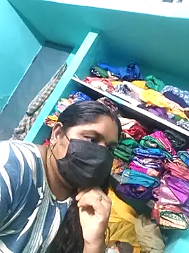 Snapshot of Villageanuty chatting on April 2026 09:21:02 AM Villageanuty online show from April 2026 09:21:02 AM