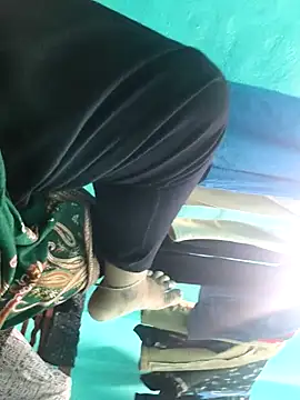 Snapshot of Villageanuty chatting on April 2026 04:30:02 PM Villageanuty online show from April 2026 04:30:02 PM