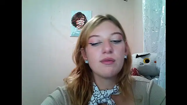 Lily Ember online show from September 2025 04:30:01 PM