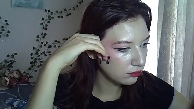 Lily Ember online show from October 2025 10:49:01 AM