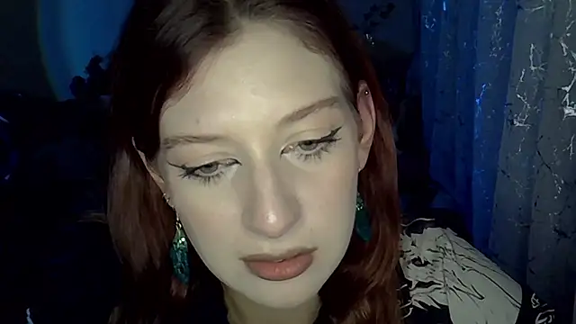 Lily Ember online show from November 2025 06:08:01 PM