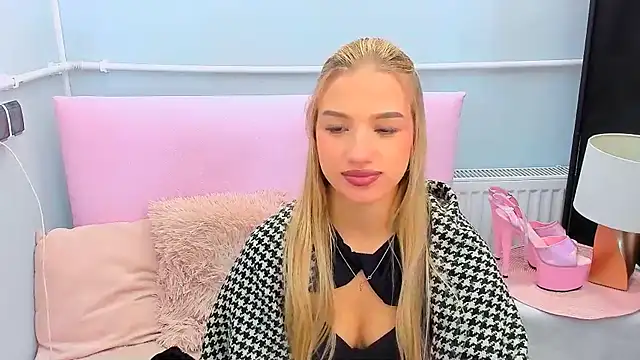 EvetteRose online show from October 2025 02:56:02 PM