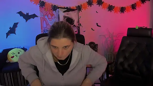 Snapshot of inga_gree chatting on November 2025 07:49:02 PM inga gree online show from November 2025 07:49:02 PM