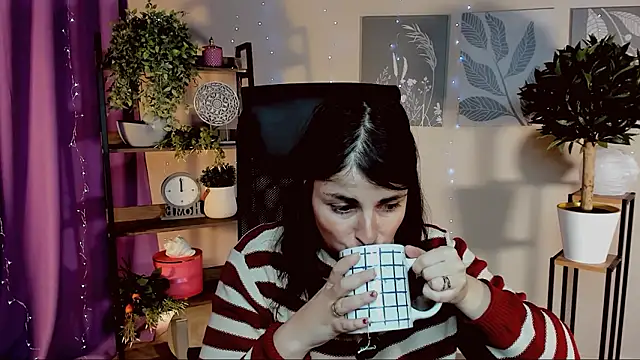 MartaEdams online show from February 2026 06:34:01 AM